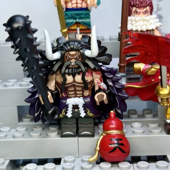 One Piece Custom Minifigure Set – Kaido, Roger, Whitebeard, Doflamingo(8pcs) - Picture 2 of 7